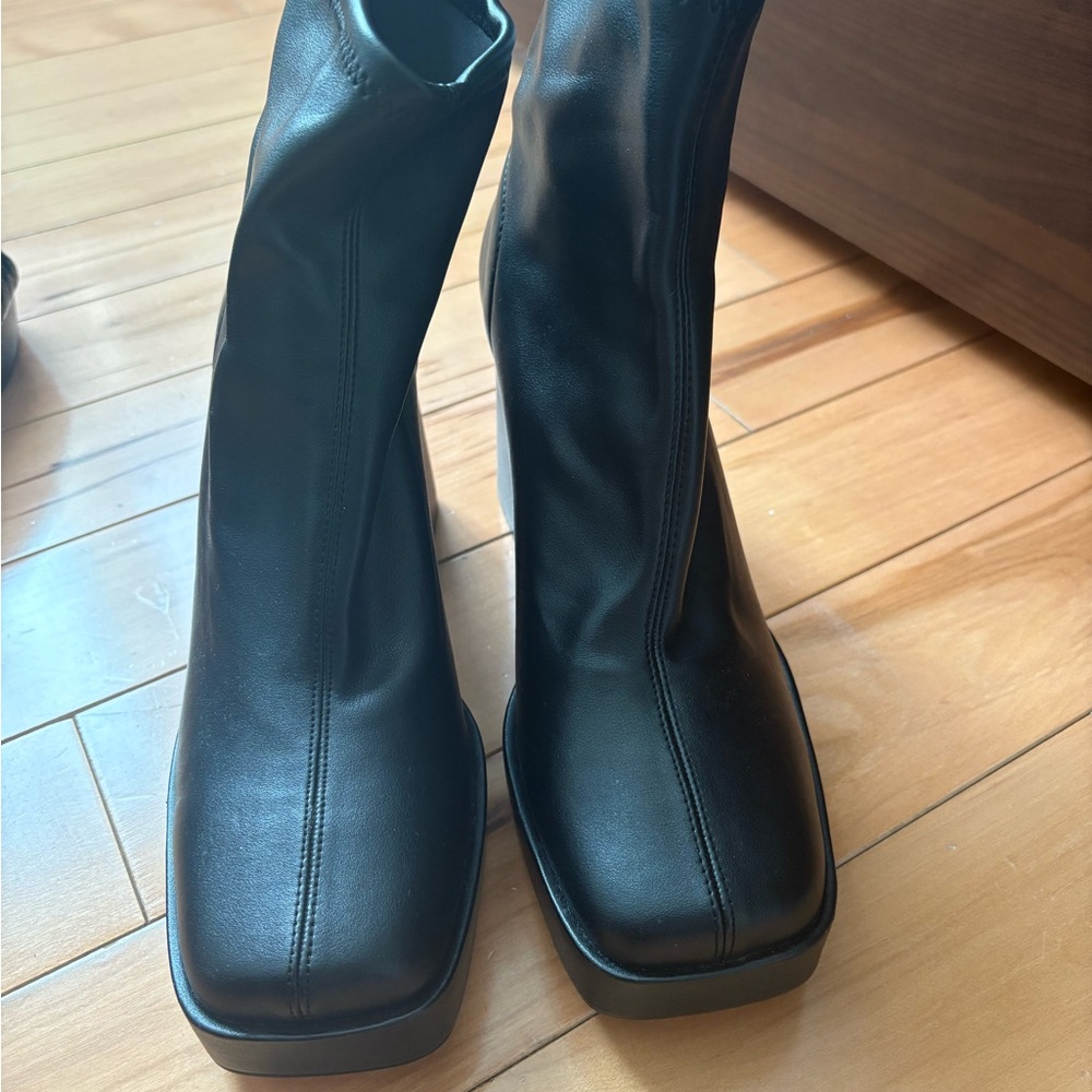 Zara Black Women's Leather Boots
